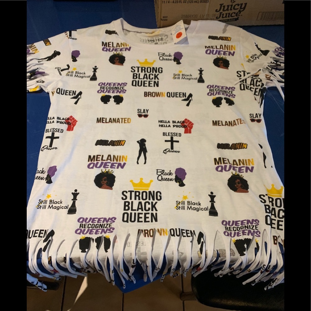 2X Queen Fringe Top NWT